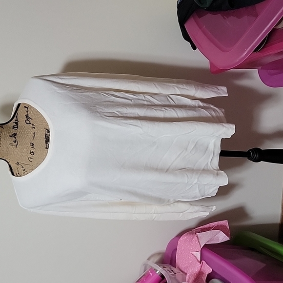 Sag Harbor Sweaters - 2x cream sag harbor sweater.